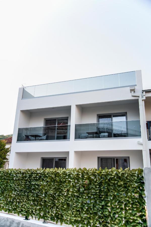 Soko Apartments Huoneistohotelli Soko Herceg Novi Esterno foto