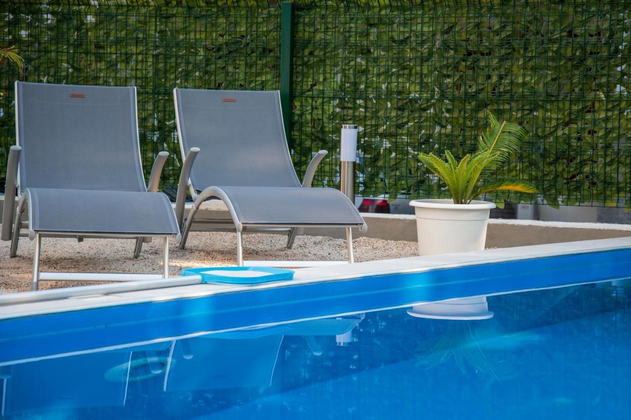 Soko Apartments Huoneistohotelli Soko Herceg Novi Esterno foto