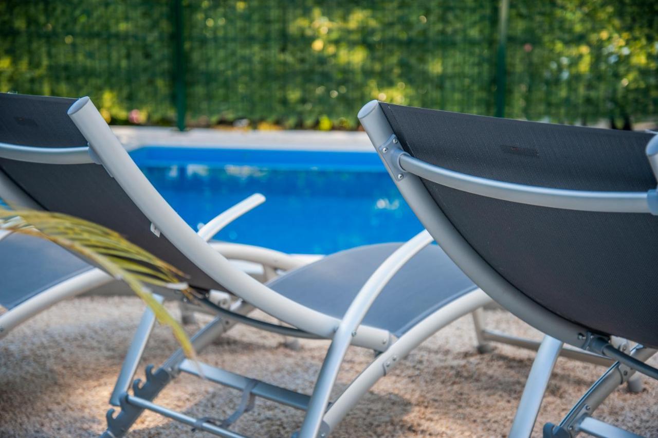 Soko Apartments Huoneistohotelli Soko Herceg Novi Esterno foto