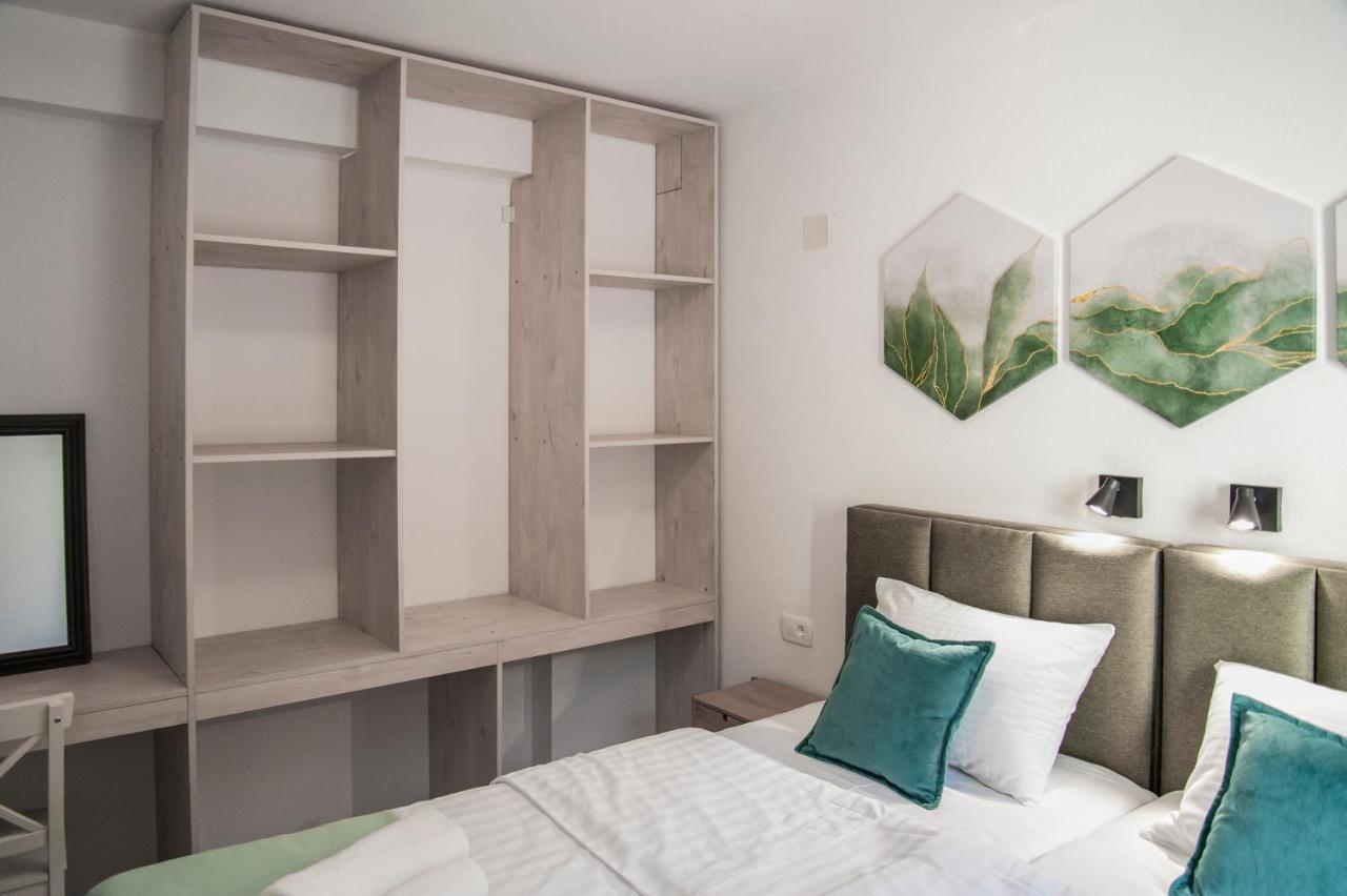 Soko Apartments Huoneistohotelli Soko Herceg Novi Esterno foto
